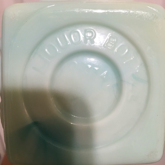 Vintage Green Jadeite Liquor Decanter - Picture 5 of 6